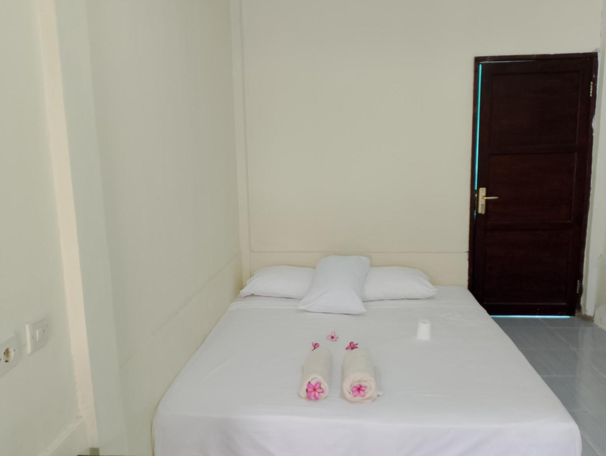 Hotel Mbe Baleng Ku Mangsit Exteriér fotografie